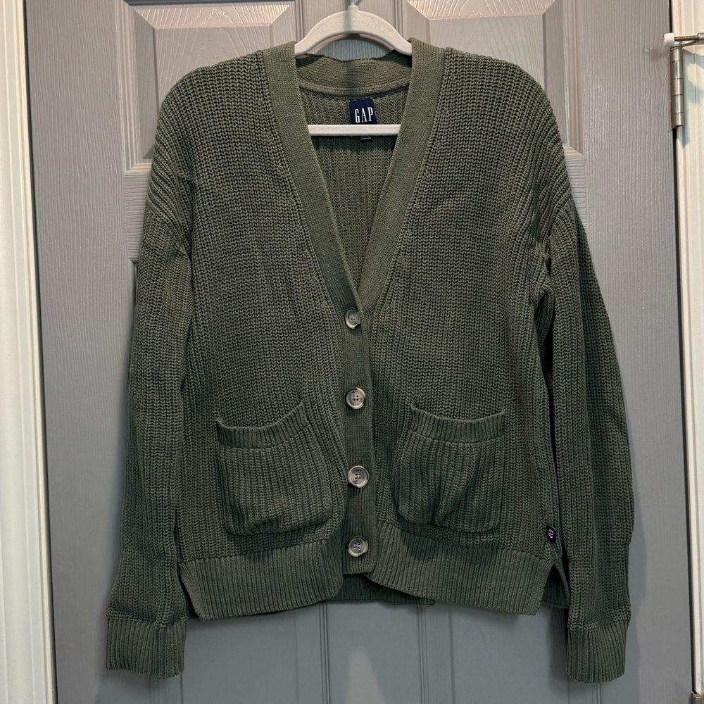 GAP Women’s Green Cardigan Sweater